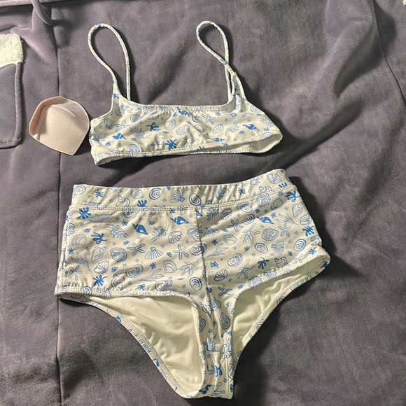 Australian Cotton On white & blue shell bikini - Picture 2 of 9